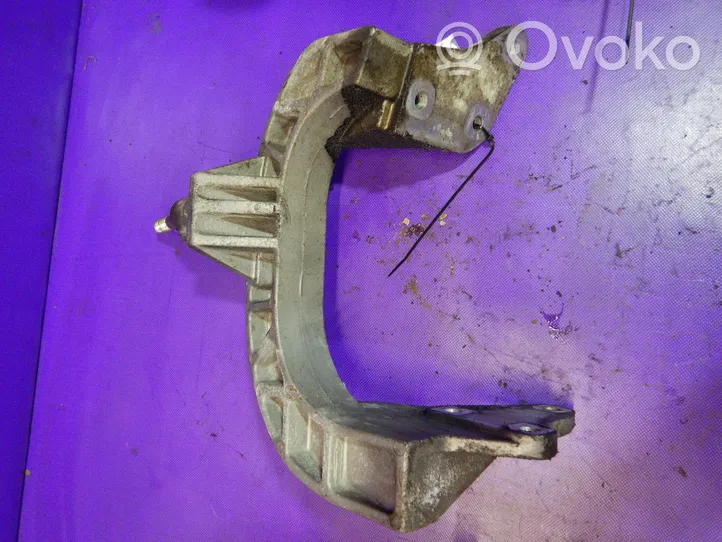 Chevrolet Evanda Gearbox mounting bracket 