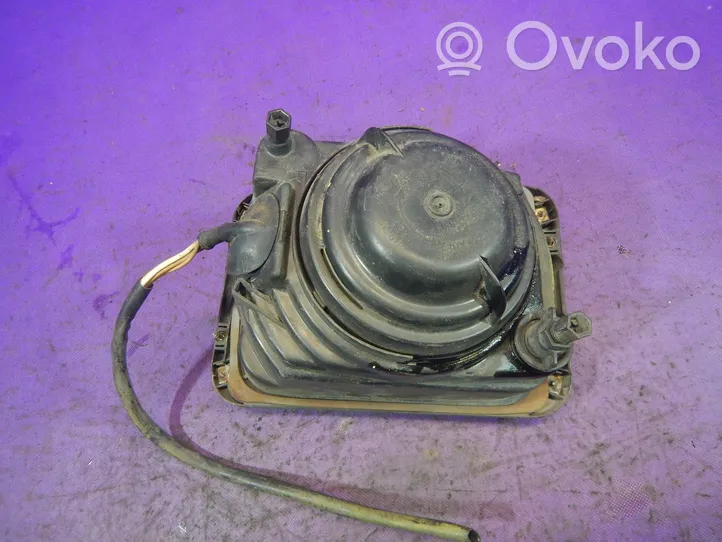 Mercedes-Benz E W123 Lampa przednia 1305620269