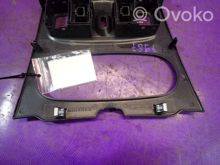 Dacia Sandero Rivestimento del pannello 275009384R