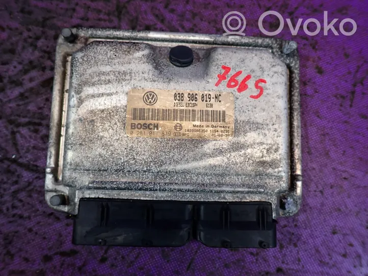 Volkswagen Polo IV 9N3 Unité de commande, module ECU de moteur 038906019NC