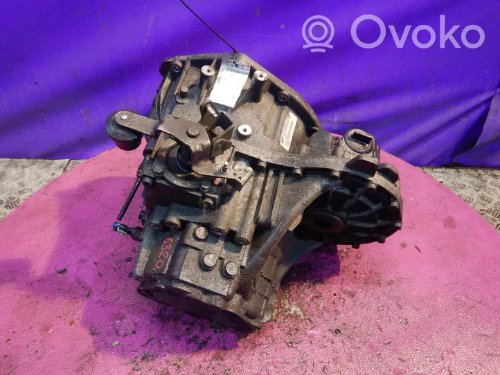 Chevrolet PT Cruiser Manual 5 speed gearbox P04668909AE