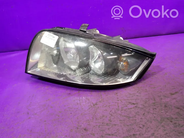 Audi A2 Lampa przednia 