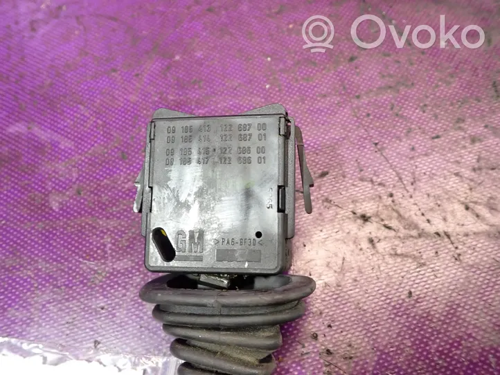 Opel Combo C Leva/interruttore dell’indicatore di direzione e tergicristallo 09185415