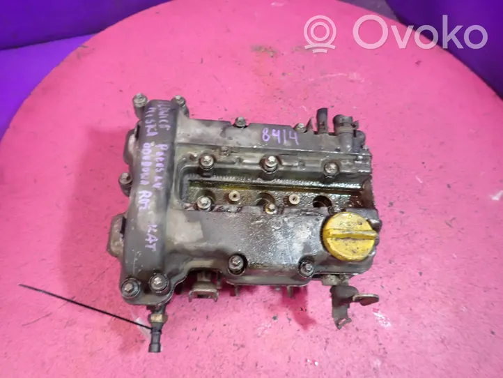 Opel Corsa C Głowica silnika 90529513