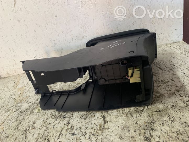 Mitsubishi Outlander Center console 