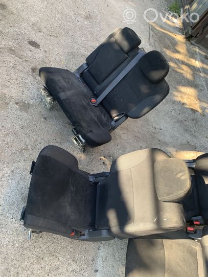 Mitsubishi Outlander Seat set 