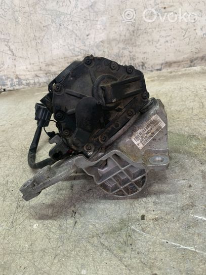 Ford Mondeo MK V Vacuum pump Dg982a451