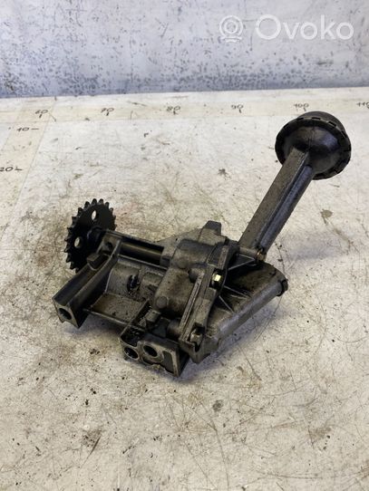 Renault Kangoo I Oil pump 