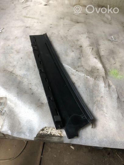 Audi Q3 8U Verkleidung Türfenster Türscheibe hinten 8u0839901