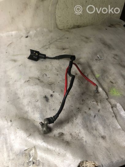 Audi Q3 8U Cable positivo (batería) 5n0971228f