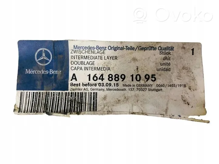 Mercedes-Benz ML W164 Marche-pieds arrière A1648891095