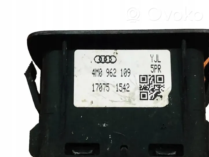 Audi Q7 4M Interruttore fendinebbia 4M0962109