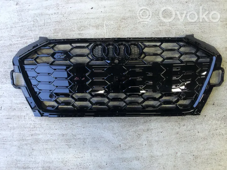 Audi A4 S4 B5 8D Maskownica / Grill / Atrapa górna chłodnicy 8W0853651DK