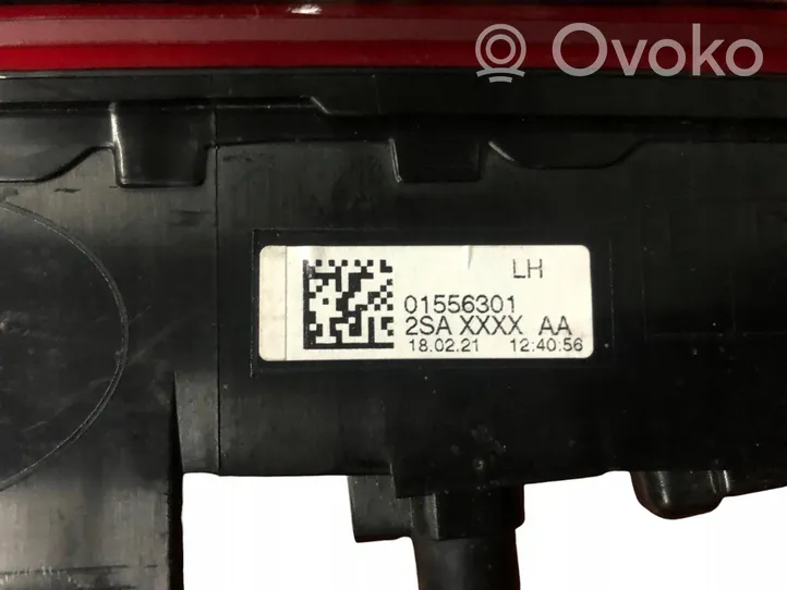 Volvo C40 Lampy tylnej klapy bagażnika 01556301