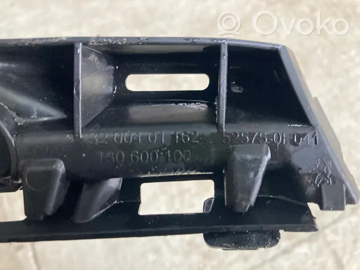 Toyota Aygo AB40 Support de pare-chocs arrière 52575-0H041