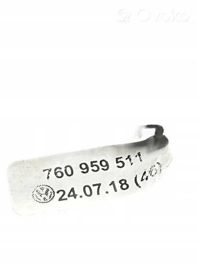 Volkswagen Touareg III Interruptor para la barra de remolque retráctil 760959511