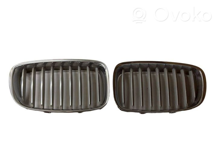 BMW 5 GT F07 Maskownica / Grill / Atrapa górna chłodnicy 7200170