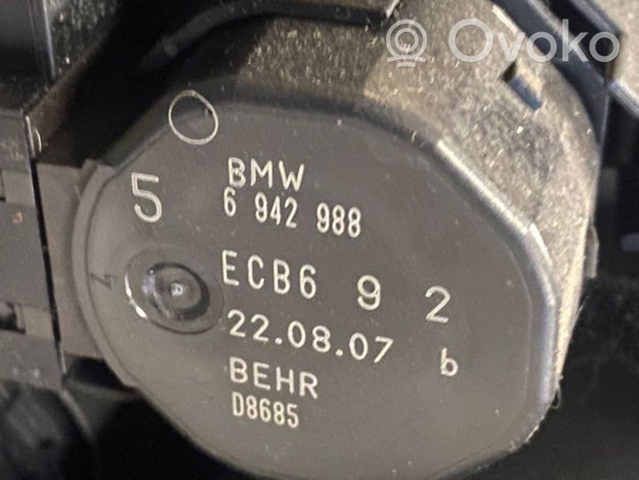 BMW 5 E60 E61 Sisälämmityksen ilmastoinnin korin kokoonpano 9134987
