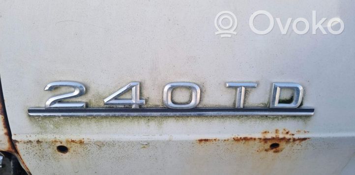 Mercedes-Benz W123 Logo, emblème de fabricant 