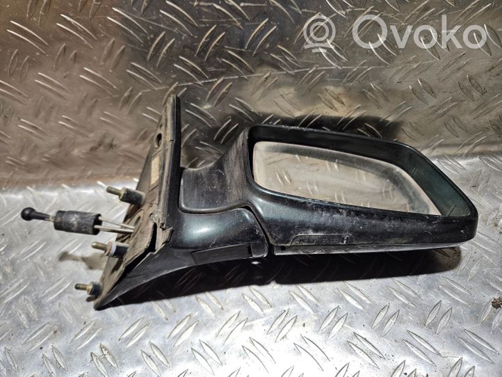 Renault 21 Manualne lusterko boczne drzwi przednich 01685