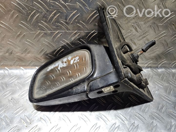 Nissan Sunny Manualne lusterko boczne drzwi przednich 02815