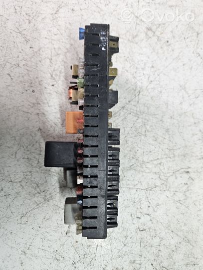 Audi 80 90 B3 Fuse module 443941822