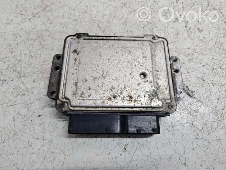 Opel Astra H Sterownik / Moduł ECU 0281011380