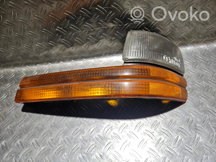 Chrysler Voyager Piloto intermitente delantero 4399939