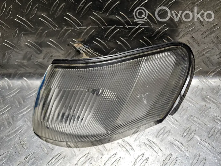 Toyota Corolla E100 Front indicator light 012121575LC1