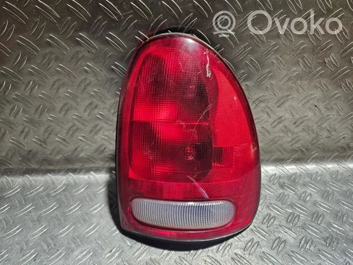 Chrysler Voyager Задний фонарь в кузове 4576362