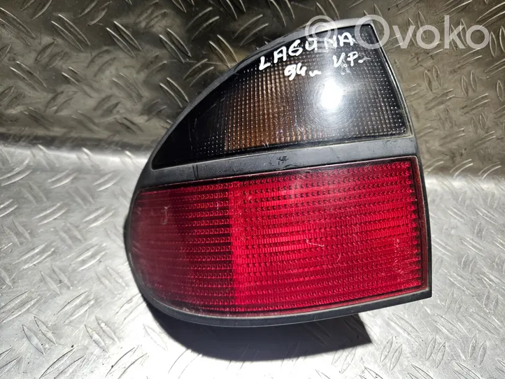 Renault Laguna I Luz trasera/de freno 7700820052