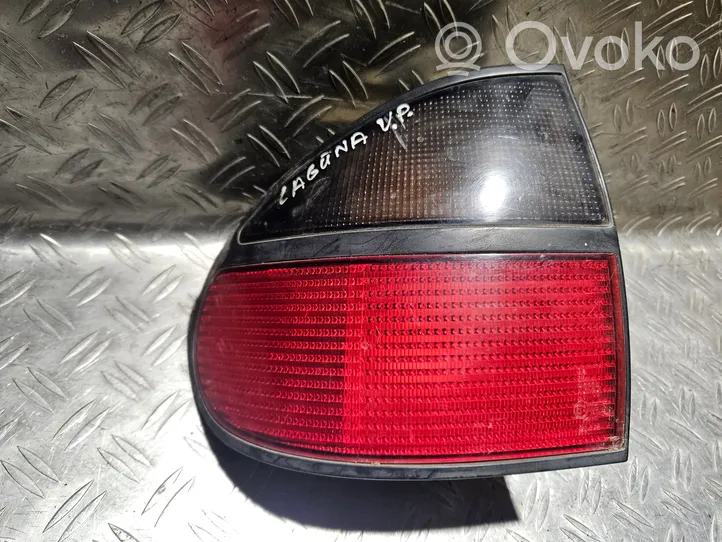 Renault Laguna I Aizmugurējais lukturis virsbūvē 7700820052