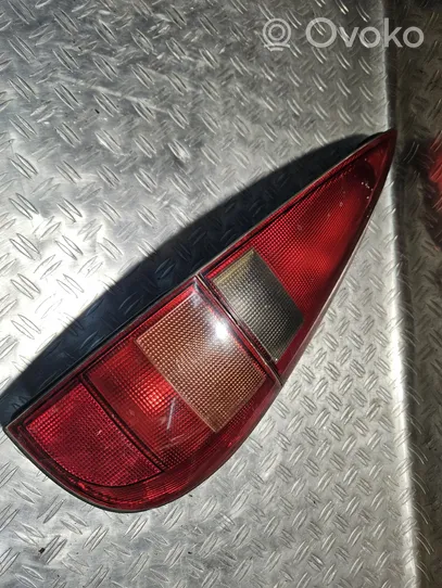 Renault Laguna I Rear/tail lights 4135