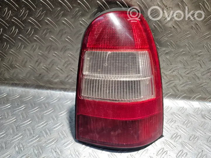 Opel Vectra B Lampa tylna 90585003