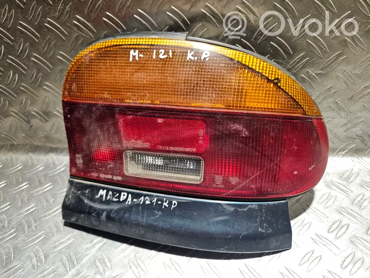 Mazda 121 Lampa tylna 22061364