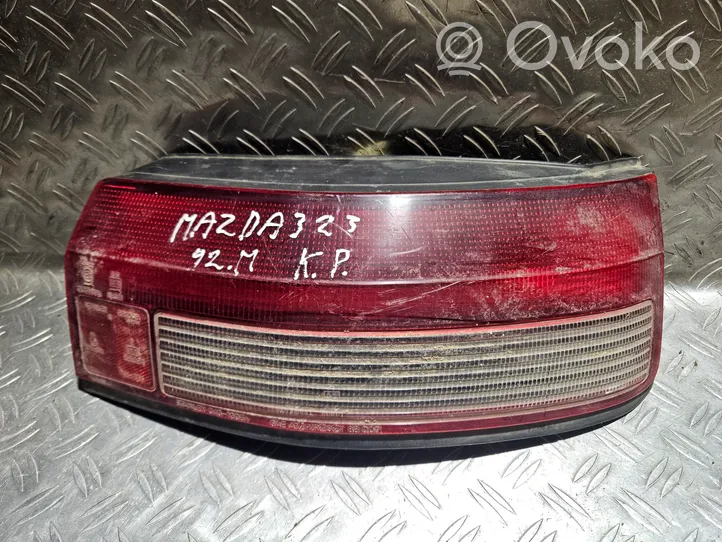 Mazda 323 Feux arrière / postérieurs 0431305R
