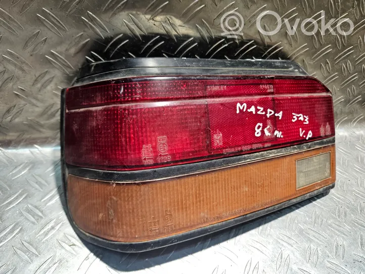 Mazda 323 Задний фонарь в кузове 0436872L