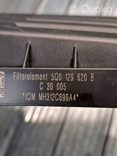 Audi RS Q3 Luftfilterkasten 5Q0129607AD