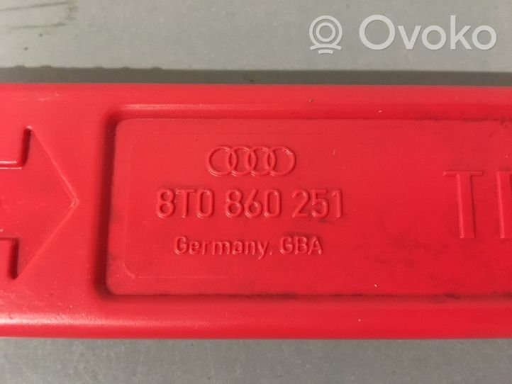 Audi A6 S6 C6 4F Triangle d'avertissement 8T0860251