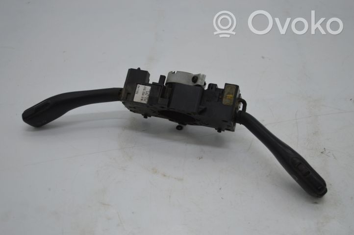 Volkswagen PASSAT B5 Leva/interruttore dell’indicatore di direzione e tergicristallo 8L0953513