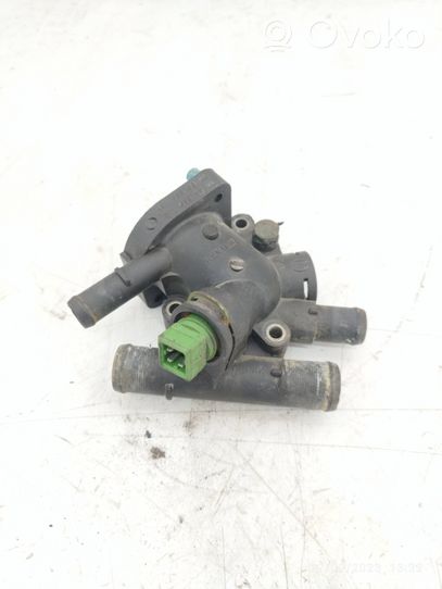 Renault Megane I Boîtier de thermostat 7700866731