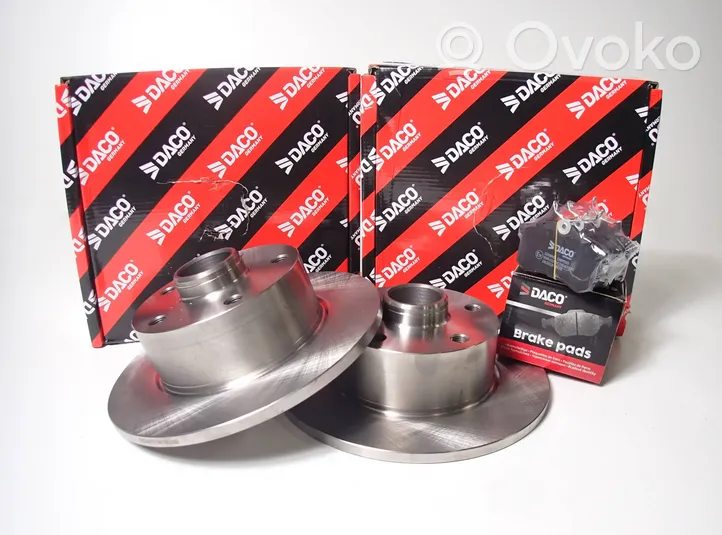 Audi A4 S4 B5 8D Set dischi freno e pinze 604757