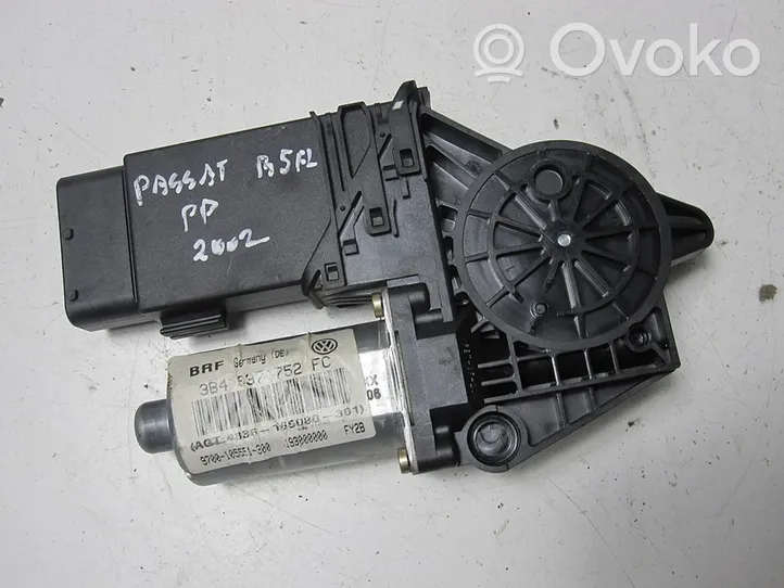 Volkswagen PASSAT B5.5 Front door window regulator motor 3B4837752FC