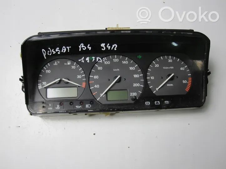 Volkswagen PASSAT B4 Compteur de vitesse tableau de bord 3A0919033R