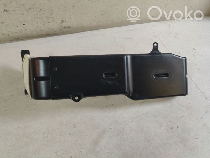 Audi A8 S8 D3 4E Conduit d'air (cabine) 4E0819805