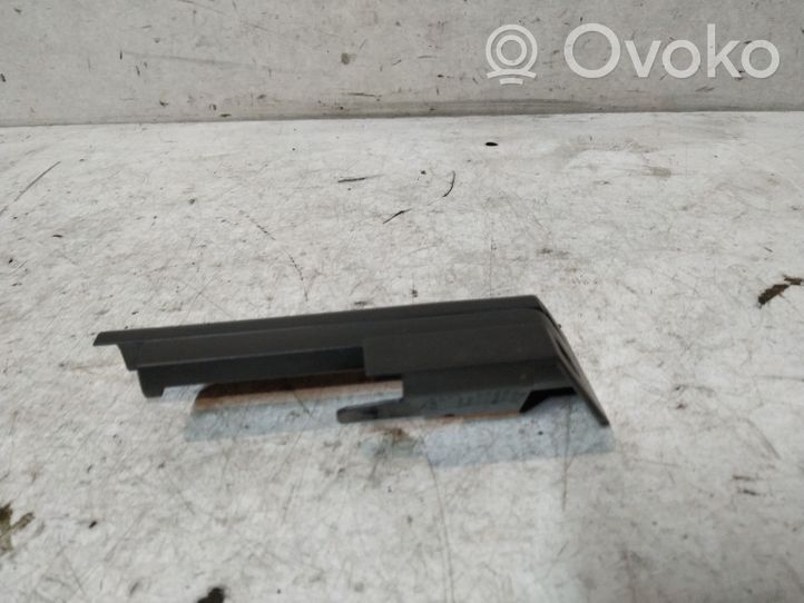 Audi A8 S8 D3 4E Cache rail de siège conducteur avant 4E0881349