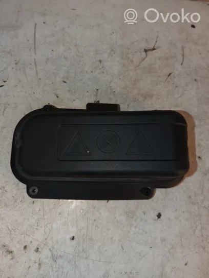 BMW 5 F10 F11 Fuse box cover 7555189