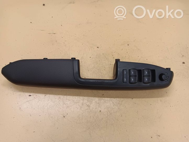 Audi A4 S4 B6 8E 8H Support bouton lève vitre porte avant 8E1867171