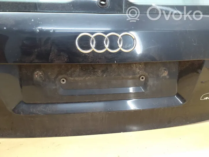 Audi A4 S4 B6 8E 8H Krovinių (bagažinės) durys 92133177