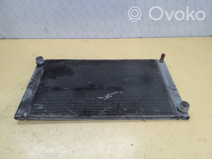 BMW 5 E60 E61 Radiateur de refroidissement 7787440